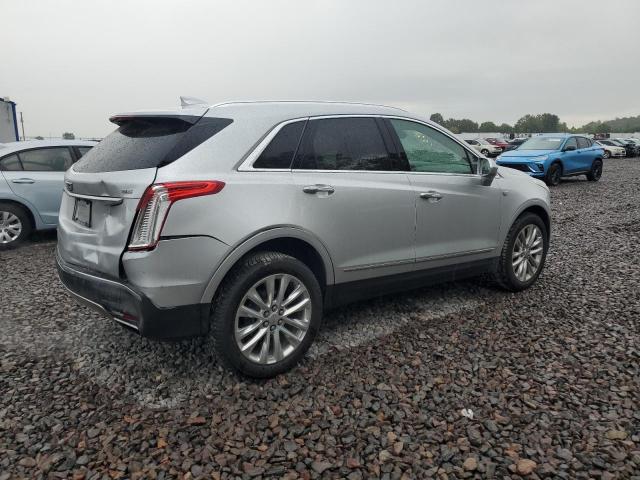  CADILLAC XT5 2018 Серебристый