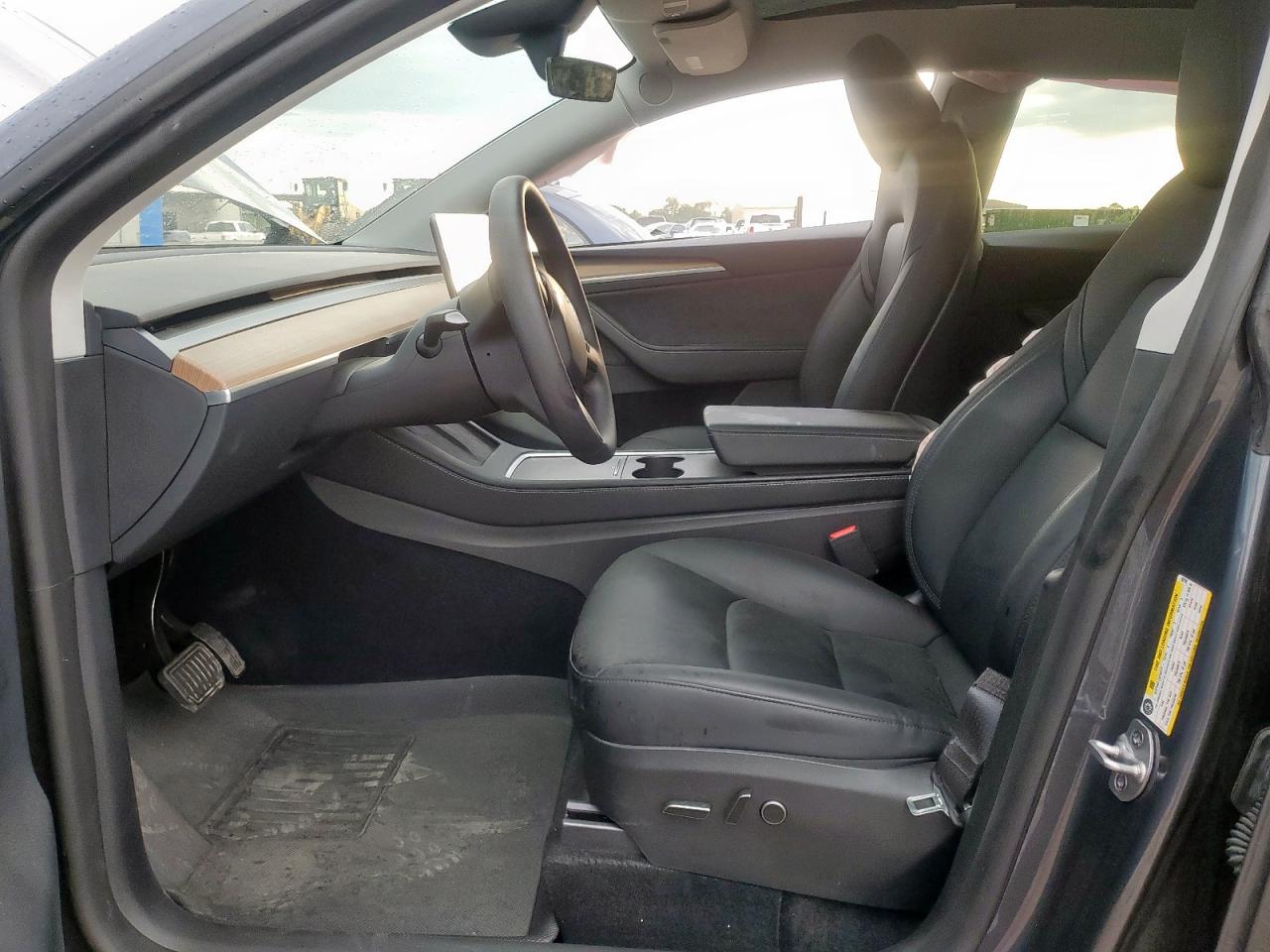 2023 Tesla Model Y VIN: 7SAYGDEE7PA160785 Lot: 69568305