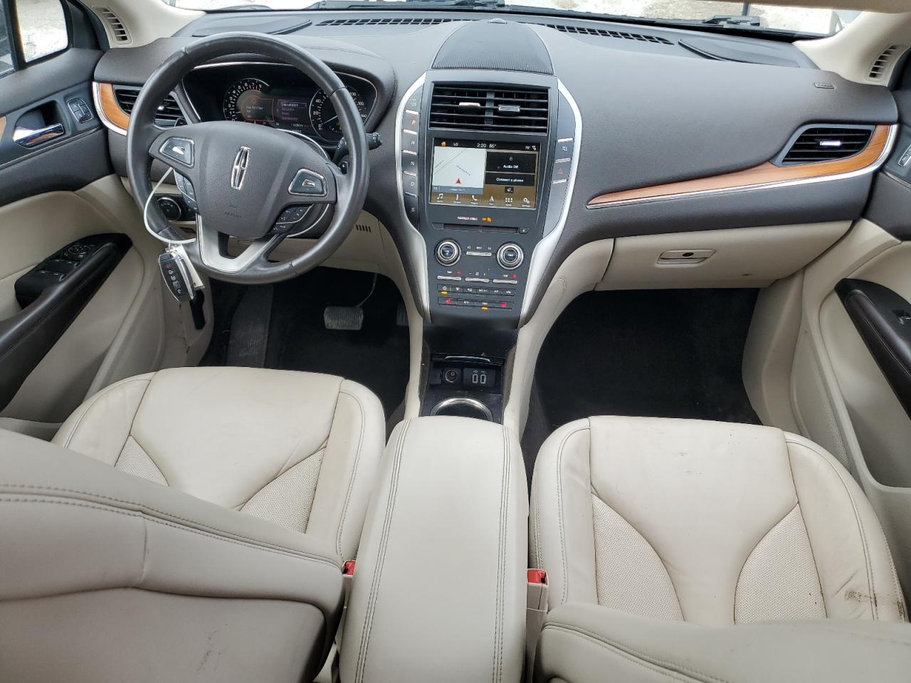 2017 Lincoln Mkc Select VIN: 5LMCJ2D90HUL00665 Lot: 70585265