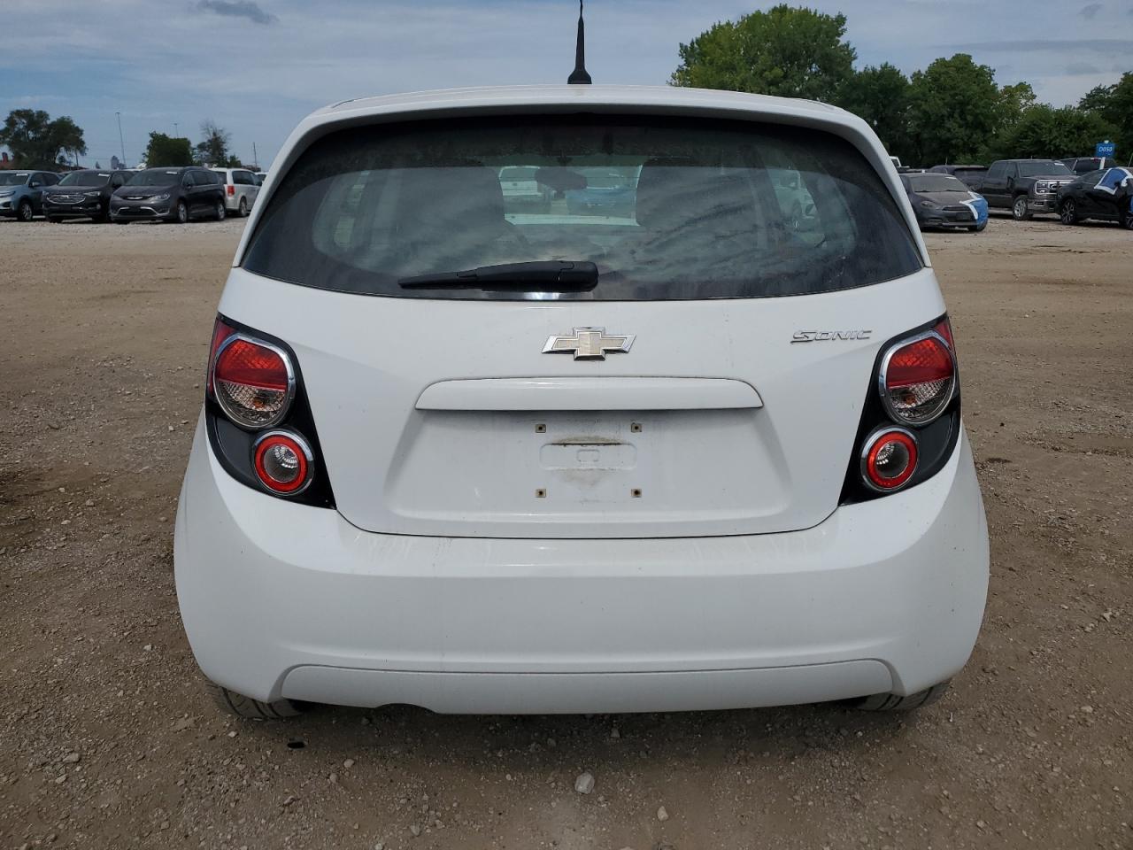 2014 Chevrolet Sonic Ls VIN: 1G1JA6SG1E4196568 Lot: 70040385