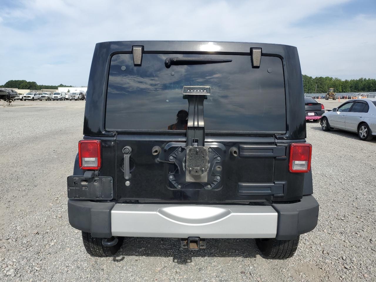 2013 Jeep Wrangler Unlimited Sahara VIN: 1C4BJWEG2DL500793 Lot: 70747145