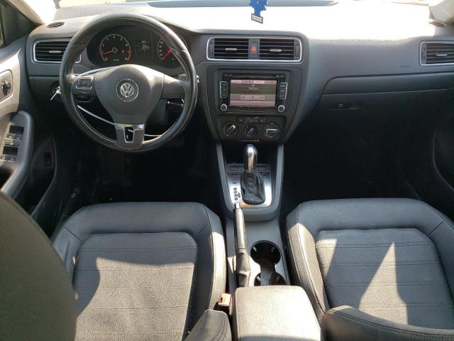 2011 VOLKSWAGEN JETTA SE  
