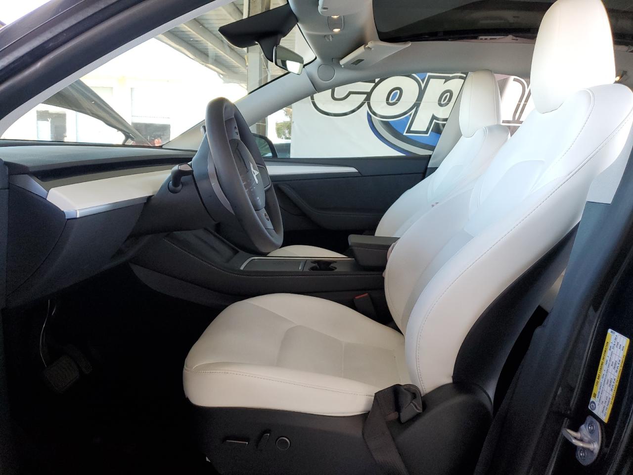 2024 Tesla Model Y VIN: 7SAYGDEE9RF002972 Lot: 69078095