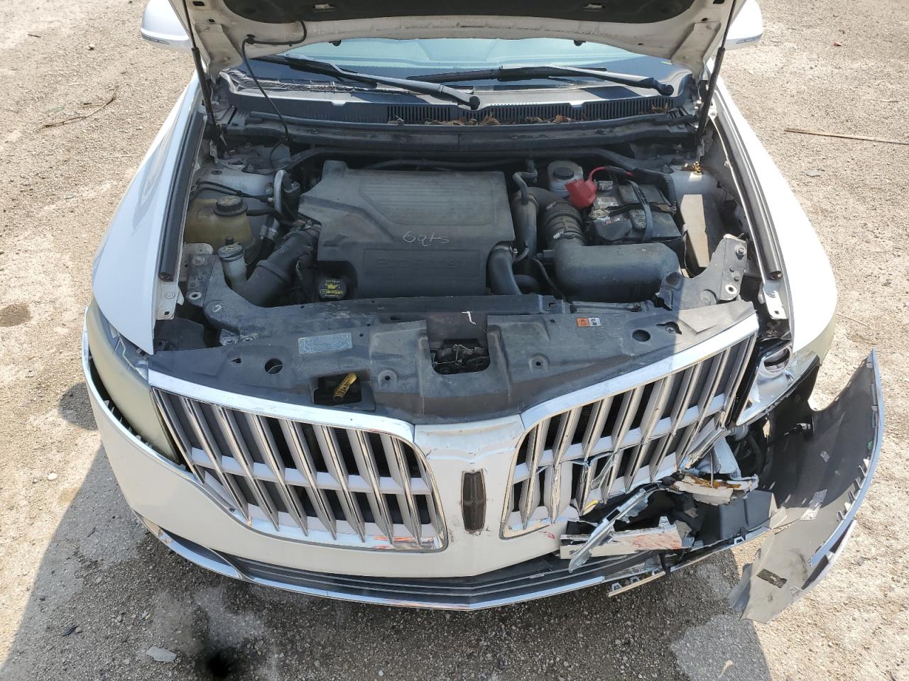 2011 Lincoln Mkt VIN: 2LMHJ5AT5BBJ52105 Lot: 69283025
