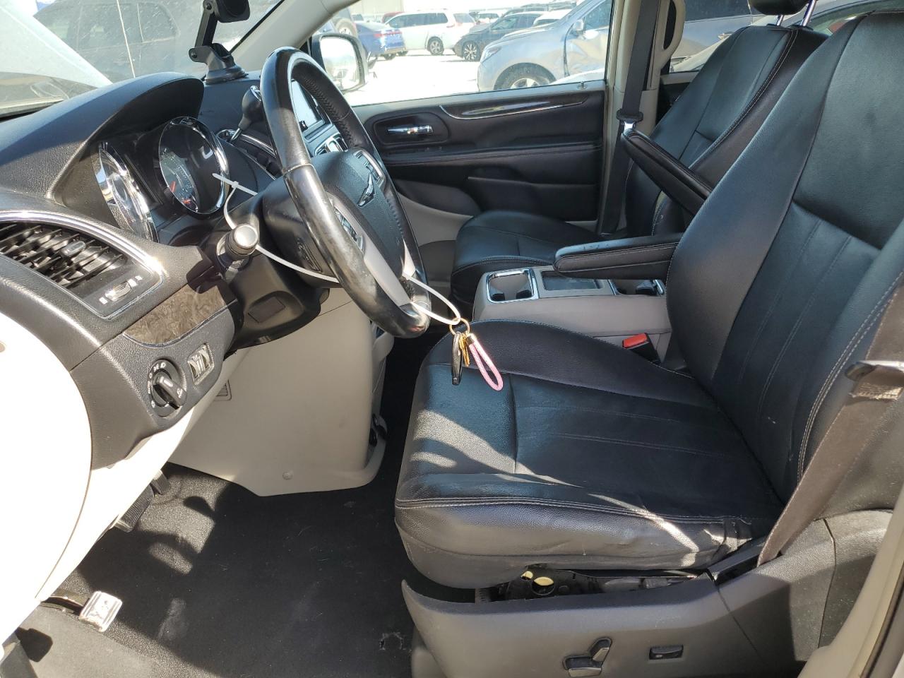 2014 Chrysler Town & Country Touring VIN: 2C4RC1BG6ER215233 Lot: 68457895