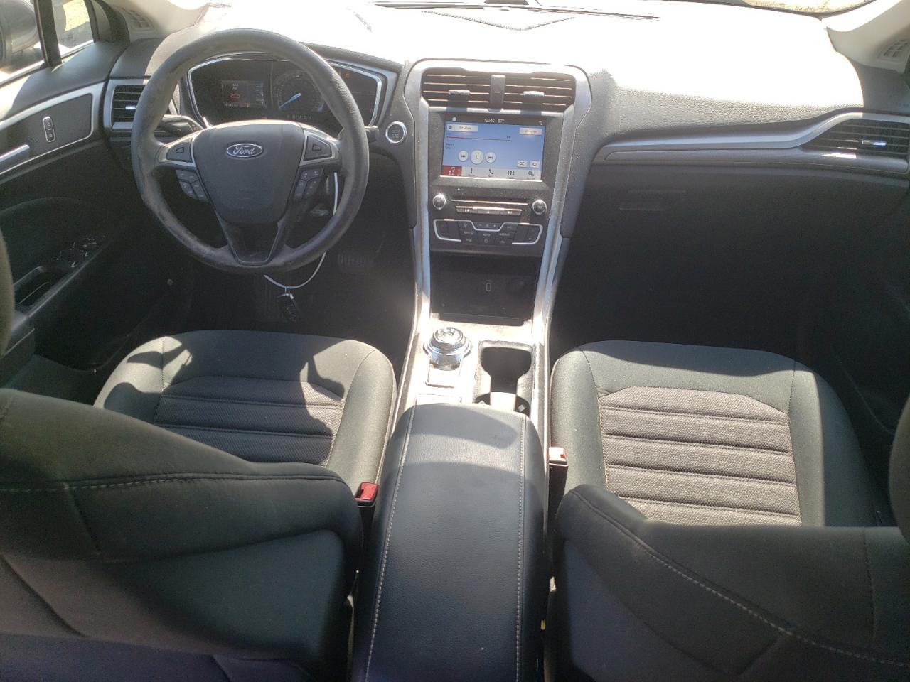 2017 Ford Fusion Se VIN: 3FA6P0H75HR403979 Lot: 68320325