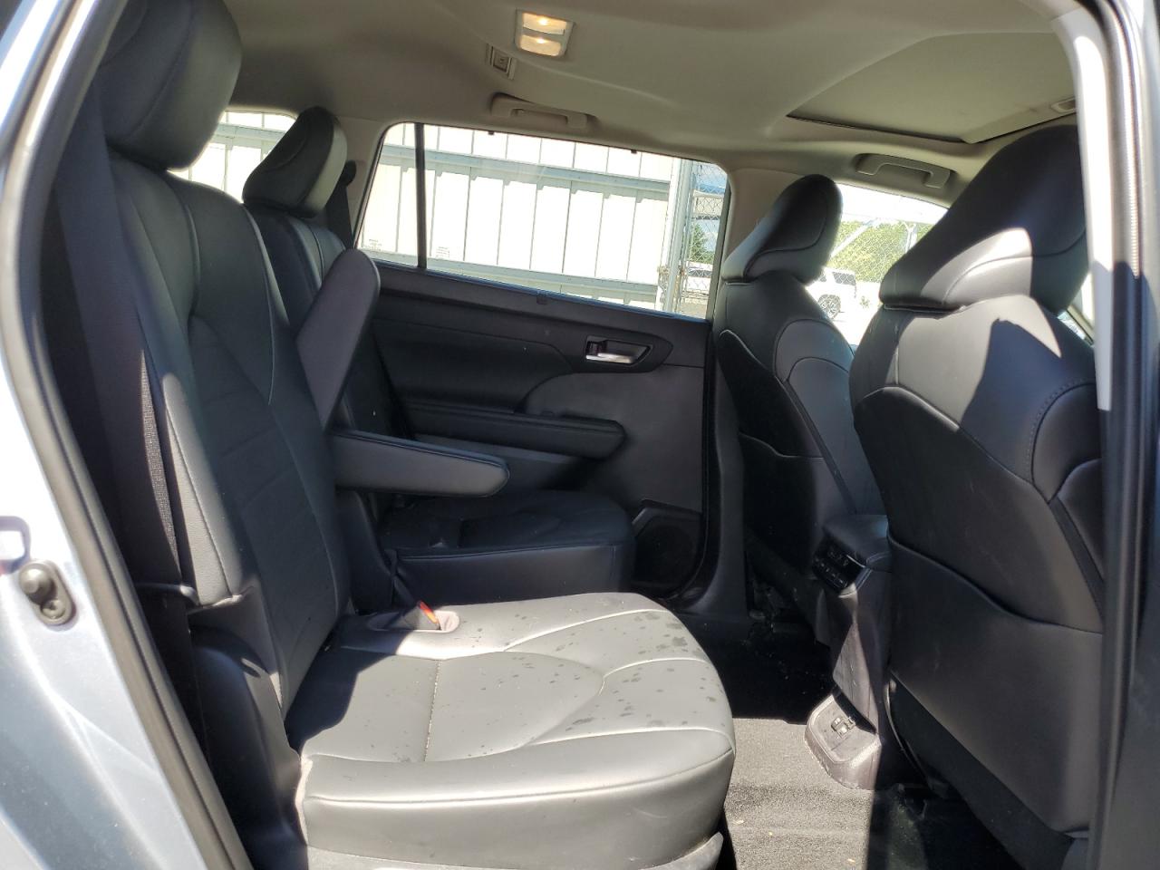 2021 Toyota Highlander Hybrid Xle VIN: 5TDGBRCH3MS061554 Lot: 70096835