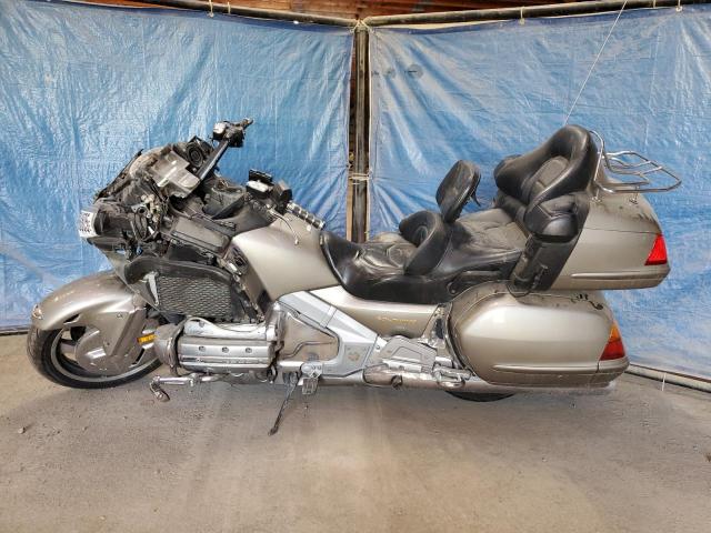 2002 HONDA GL1800   