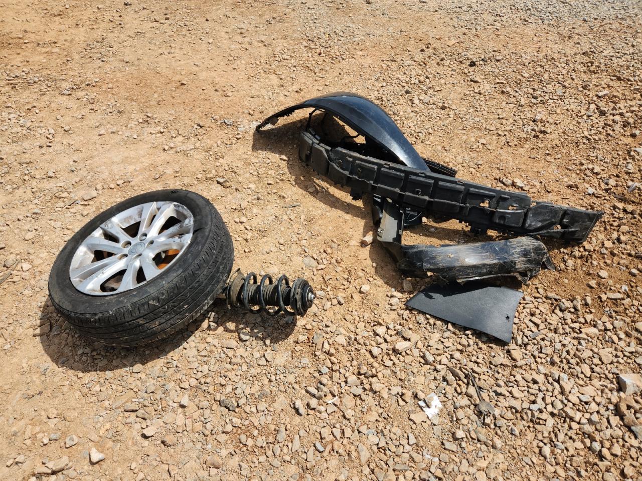 2015 Chrysler 200 Limited VIN: 1C3CCCAB3FN576008 Lot: 70289725