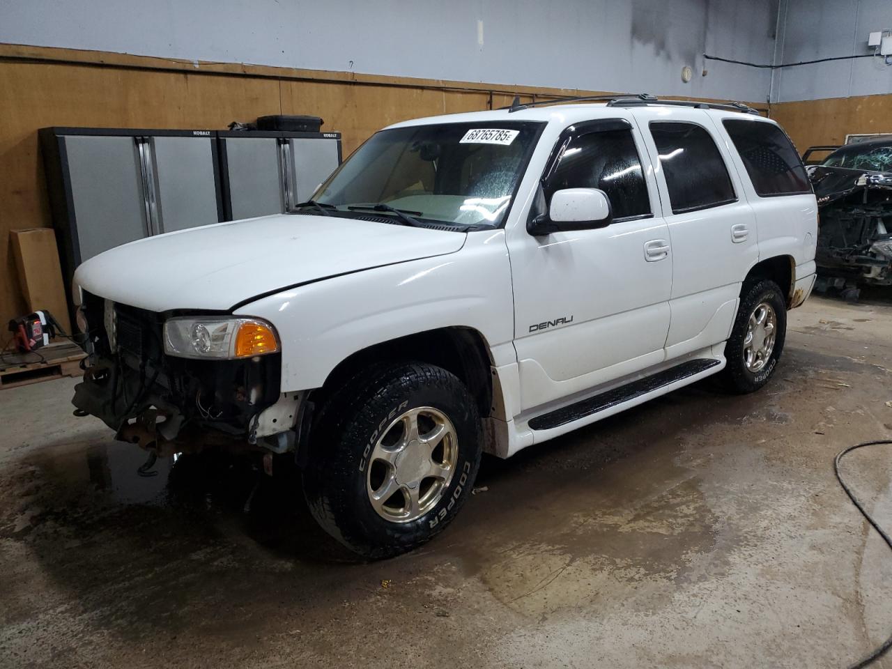 2006 GMC Yukon Denali 1GKEK63U26J132962 photo #1