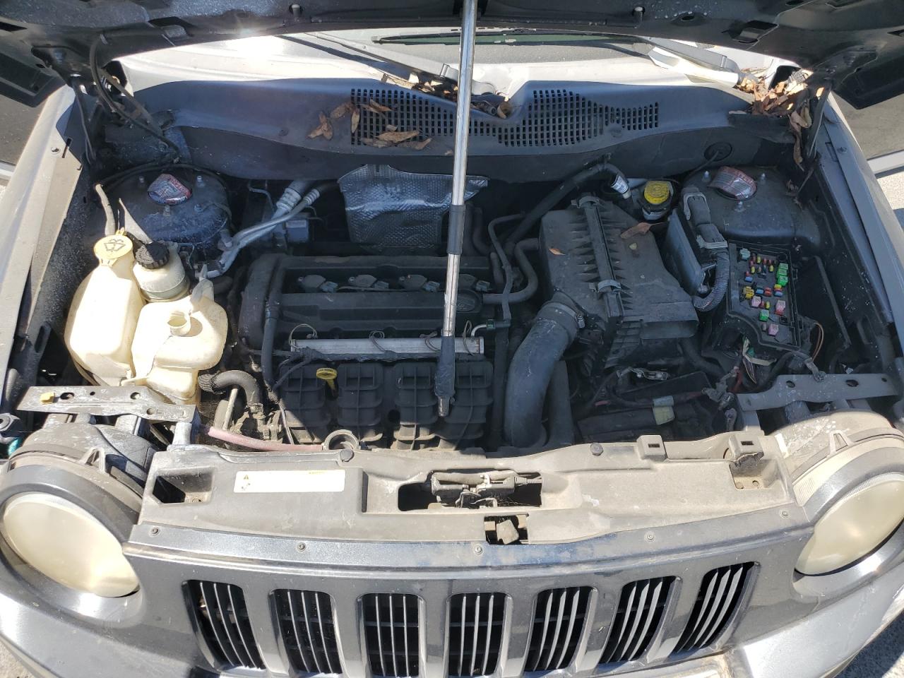 2007 Jeep Compass Limited VIN: 1J8FT57W77D145590 Lot: 69852925