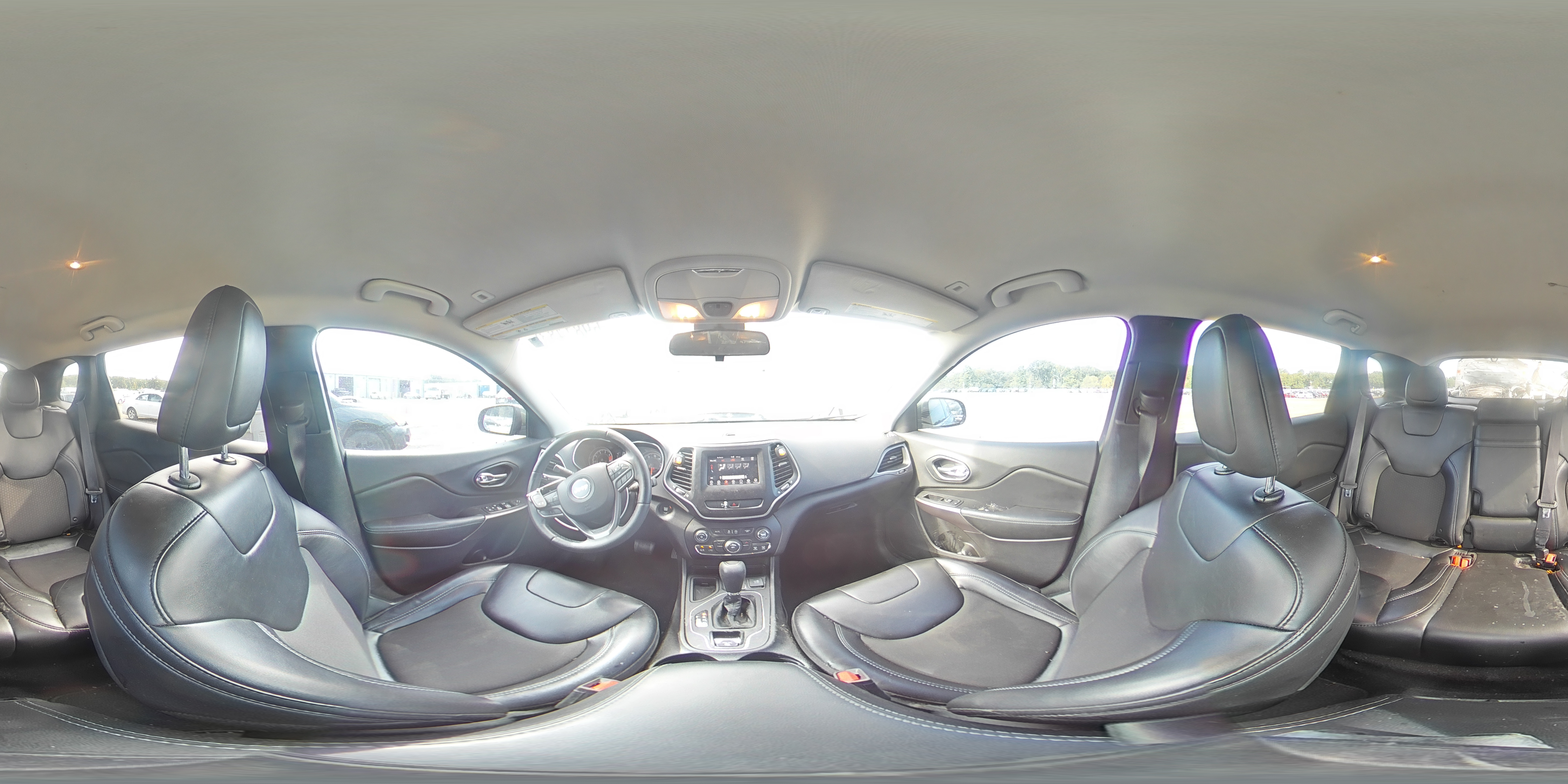 2019 Jeep Cherokee Latitude Plus VIN: 1C4PJLLB4KD295884 Lot: 69814835