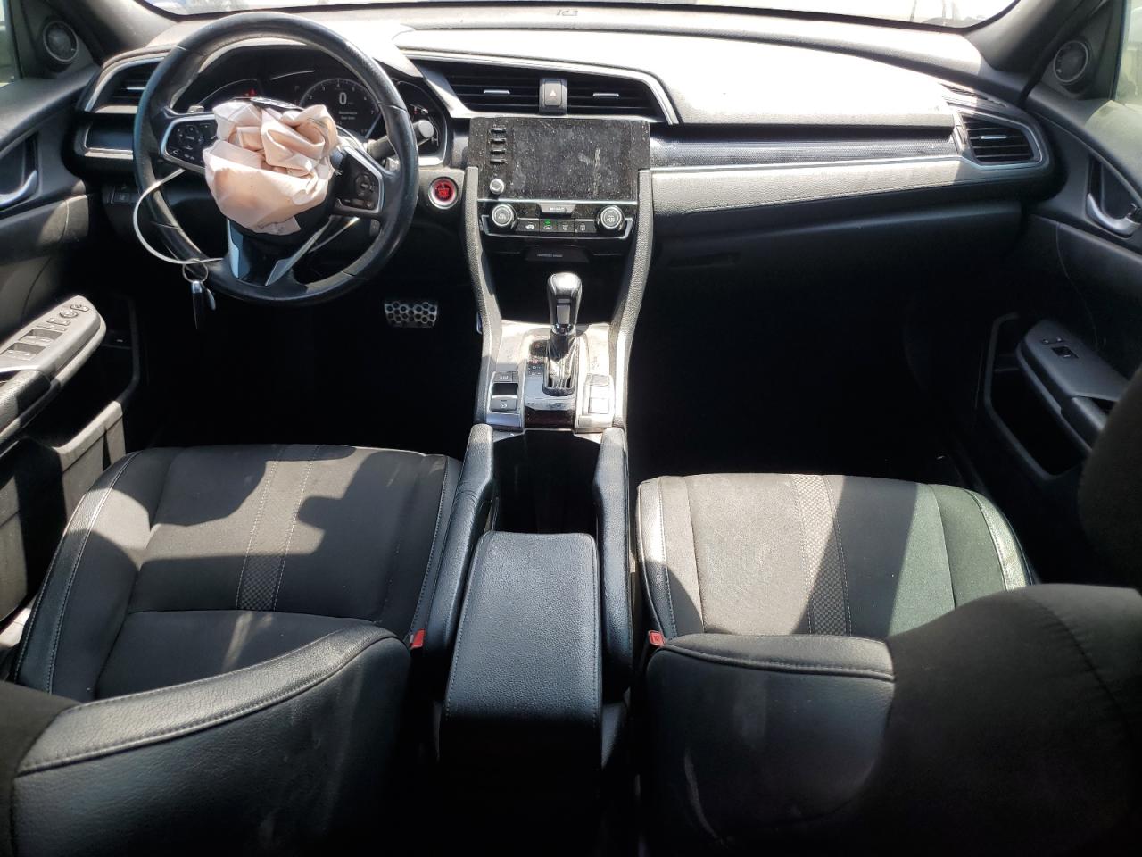 2019 Honda Civic Sport VIN: 19XFC2F8XKE015819 Lot: 68704235