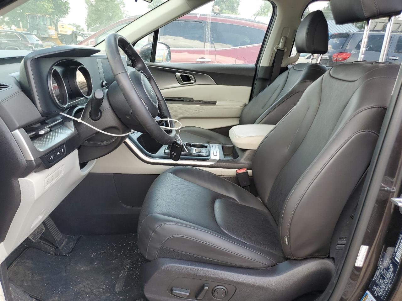 2024 Kia Carnival Lx VIN: KNDNB4H31R6424920 Lot: 67546045