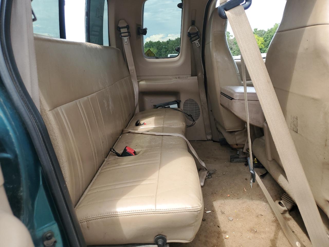 1998 Ford F150 VIN: 1FTRX18L5WNB23716 Lot: 69208135