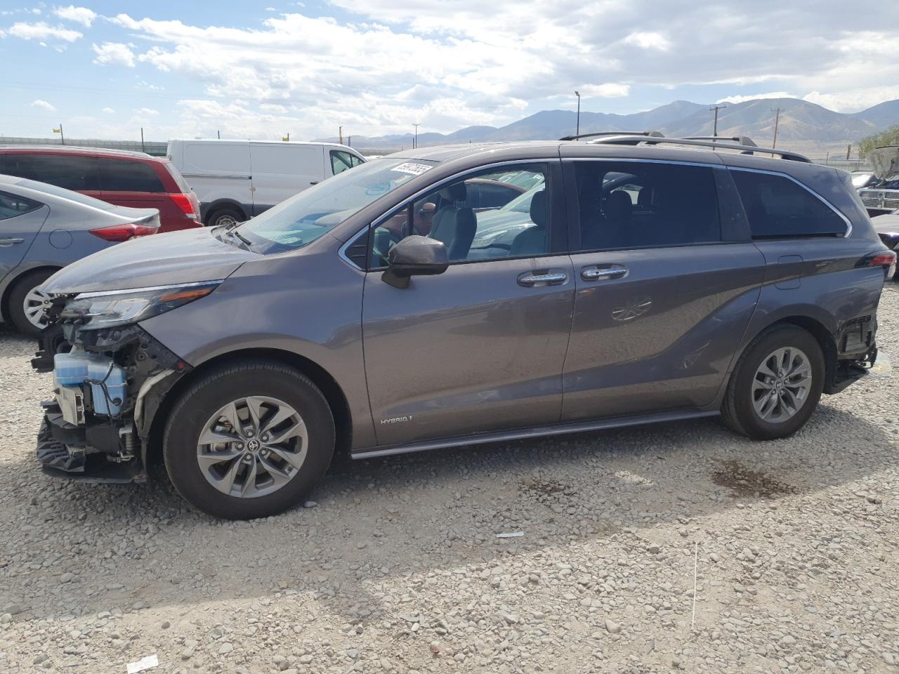 2021 Toyota Sienna Xle