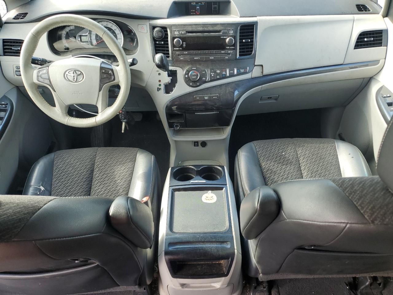 2011 Toyota Sienna Sport VIN: 5TDXK3DCXBS103568 Lot: 67611515