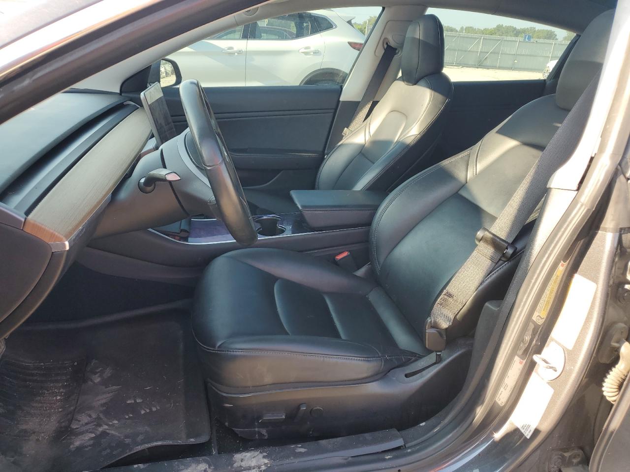 5YJ3E1EA0JF163532 2018 Tesla Model 3