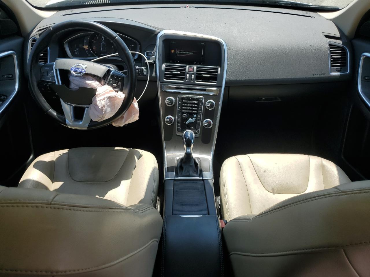 2016 Volvo Xc60 T5 Premier VIN: YV4612RK1G2864610 Lot: 68031145