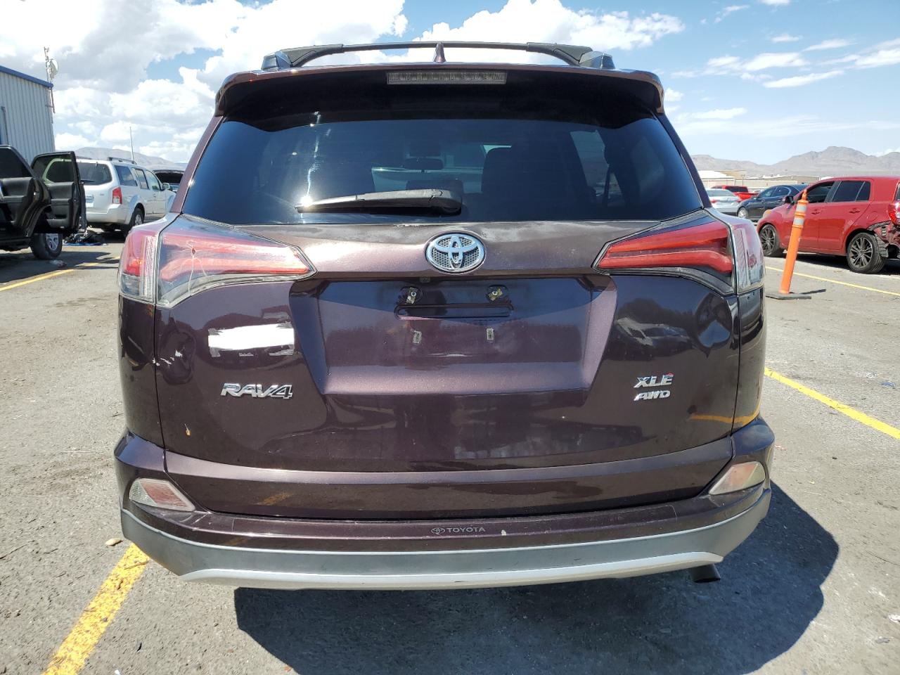 2016 Toyota Rav4 Xle VIN: 2T3RFREV1GW461048 Lot: 70712805
