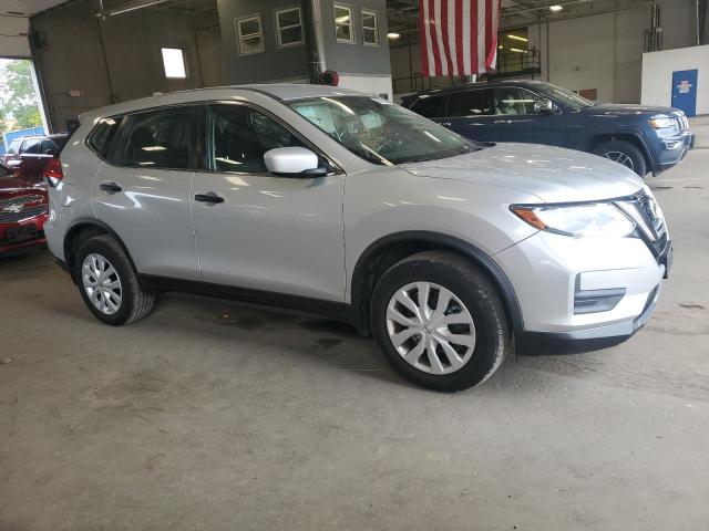  NISSAN ROGUE 2017 Srebrny