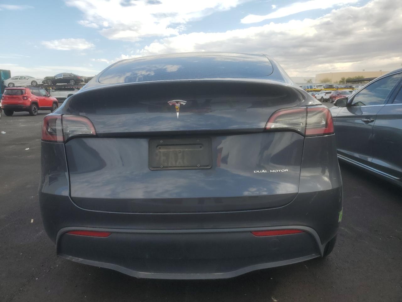 2023 Tesla Model Y VIN: 7SAYGDEE2PF639103 Lot: 70323345