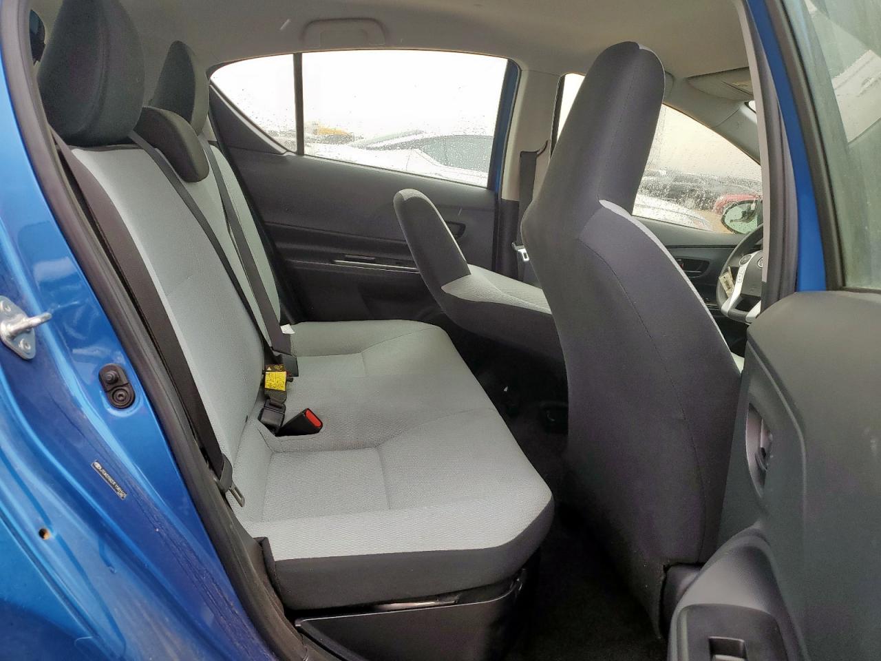 2015 Toyota Prius C VIN: JTDKDTB37F1581523 Lot: 70154105