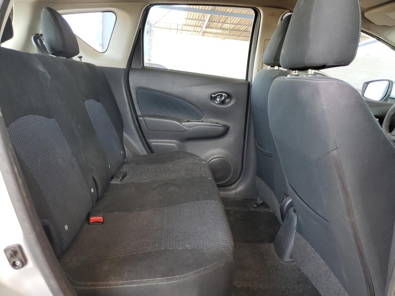 2015 Nissan Versa Note S VIN: 3N1CE2CP5FL422508 Lot: 68140285