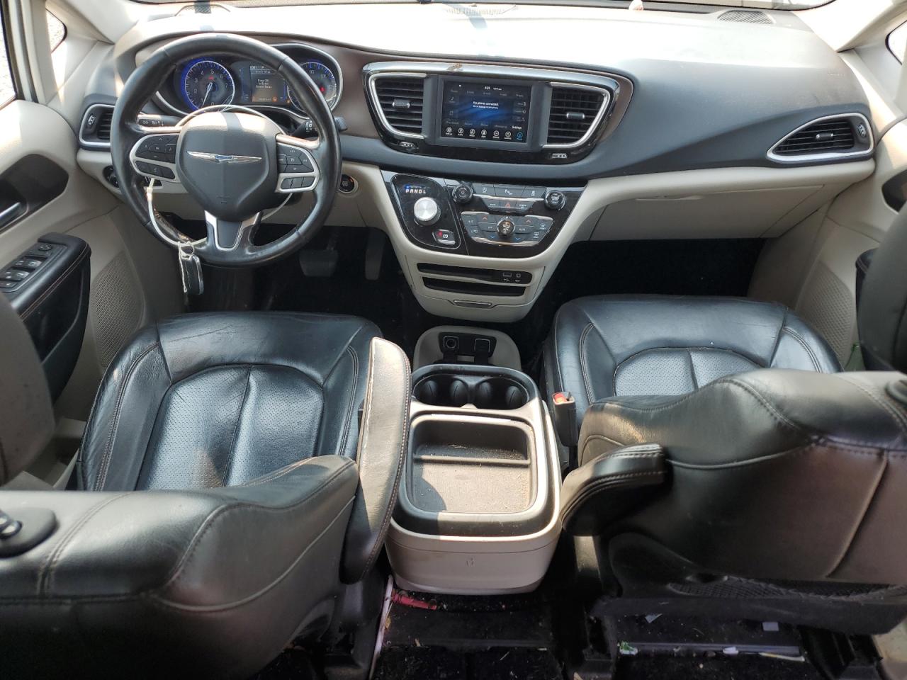 2019 Chrysler Pacifica Touring L VIN: 2C4RC1BG1KR626583 Lot: 66839055