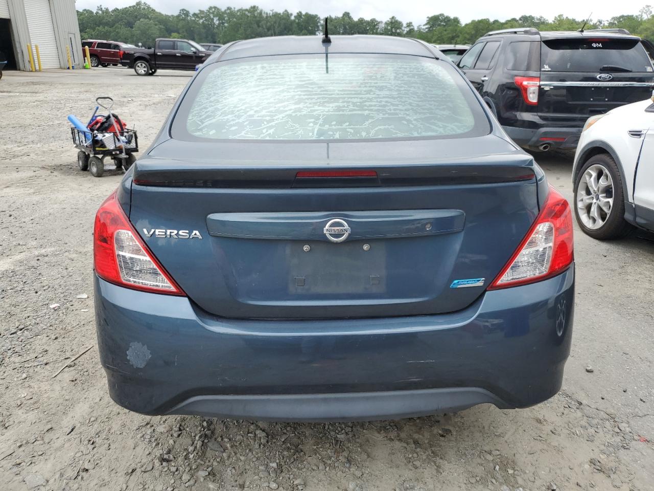 2015 Nissan Versa S VIN: 3N1CN7AP0FL946987 Lot: 68108255