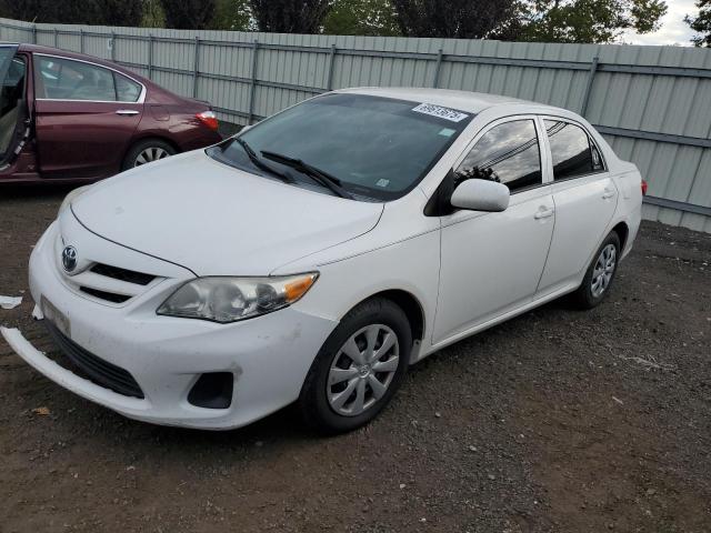 Sedans TOYOTA COROLLA 2013 White
