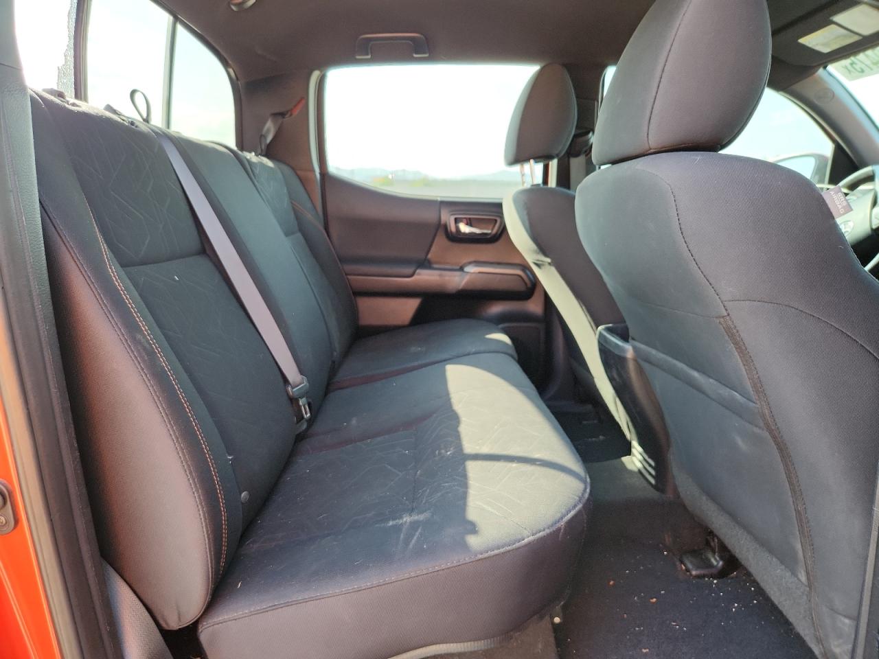 2017 Toyota Tacoma Double Cab VIN: 3TMCZ5AN1HM051977 Lot: 68040475