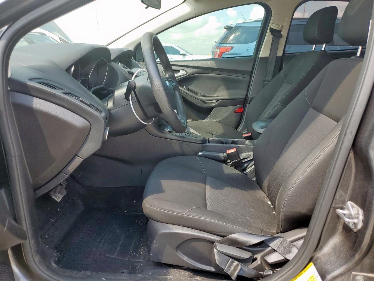 2018 Ford Focus Se VIN: 1FADP3F28JL269506 Lot: 67619855