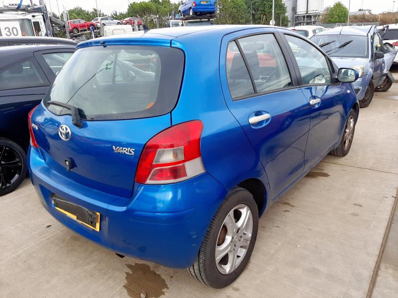 2010 TOYOTA YARIS TR