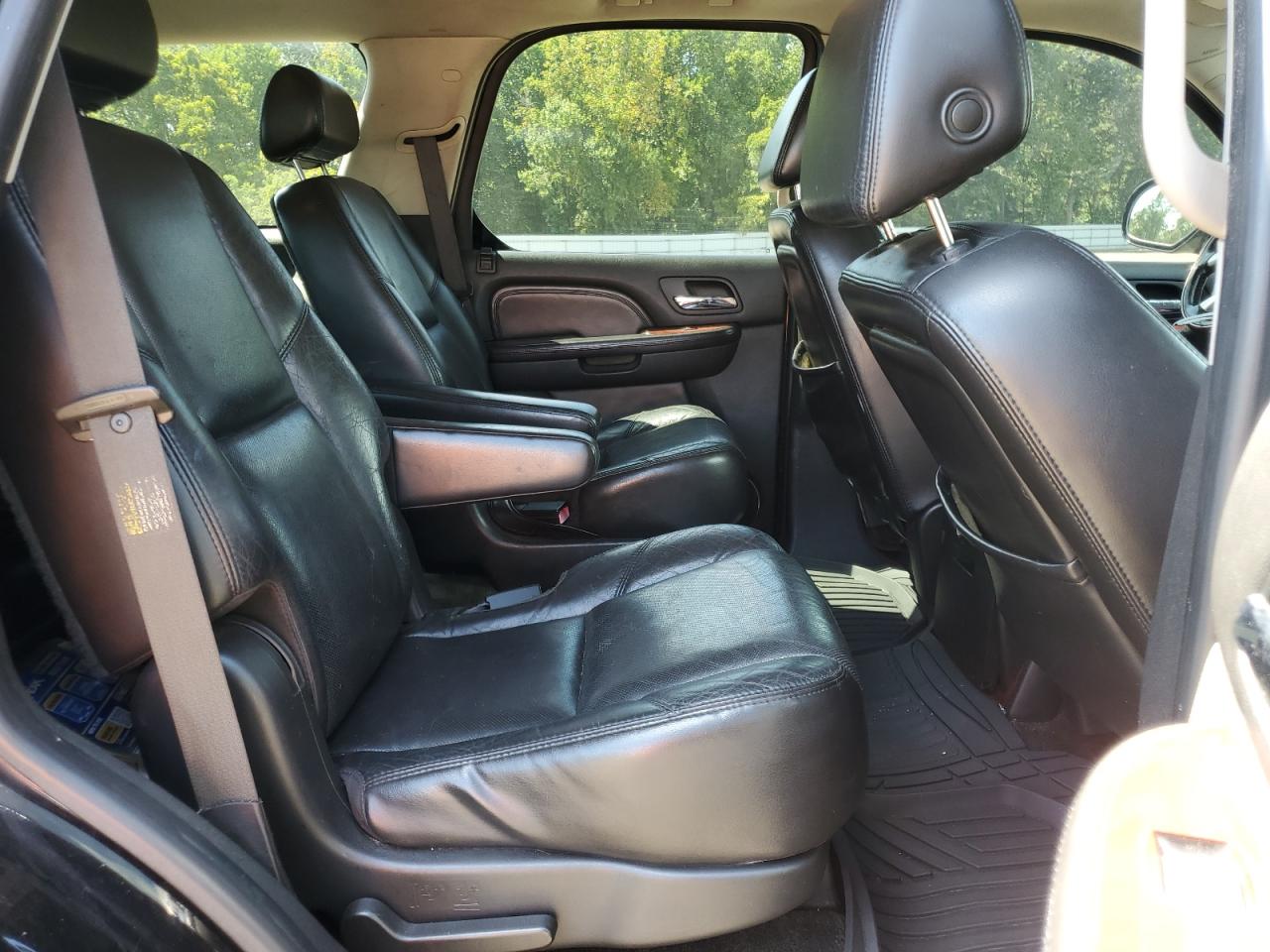 2007 Cadillac Escalade Luxury VIN: 1GYFK63847R198087 Lot: 68653075