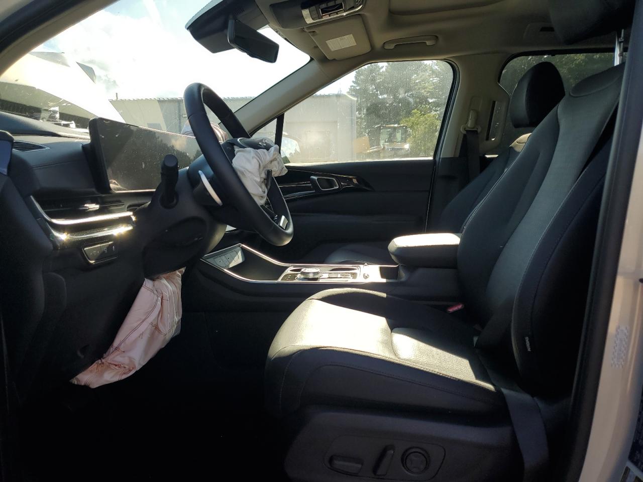 2025 Kia Carnival Sx VIN: KNDNE5KA4S6051169 Lot: 70512485