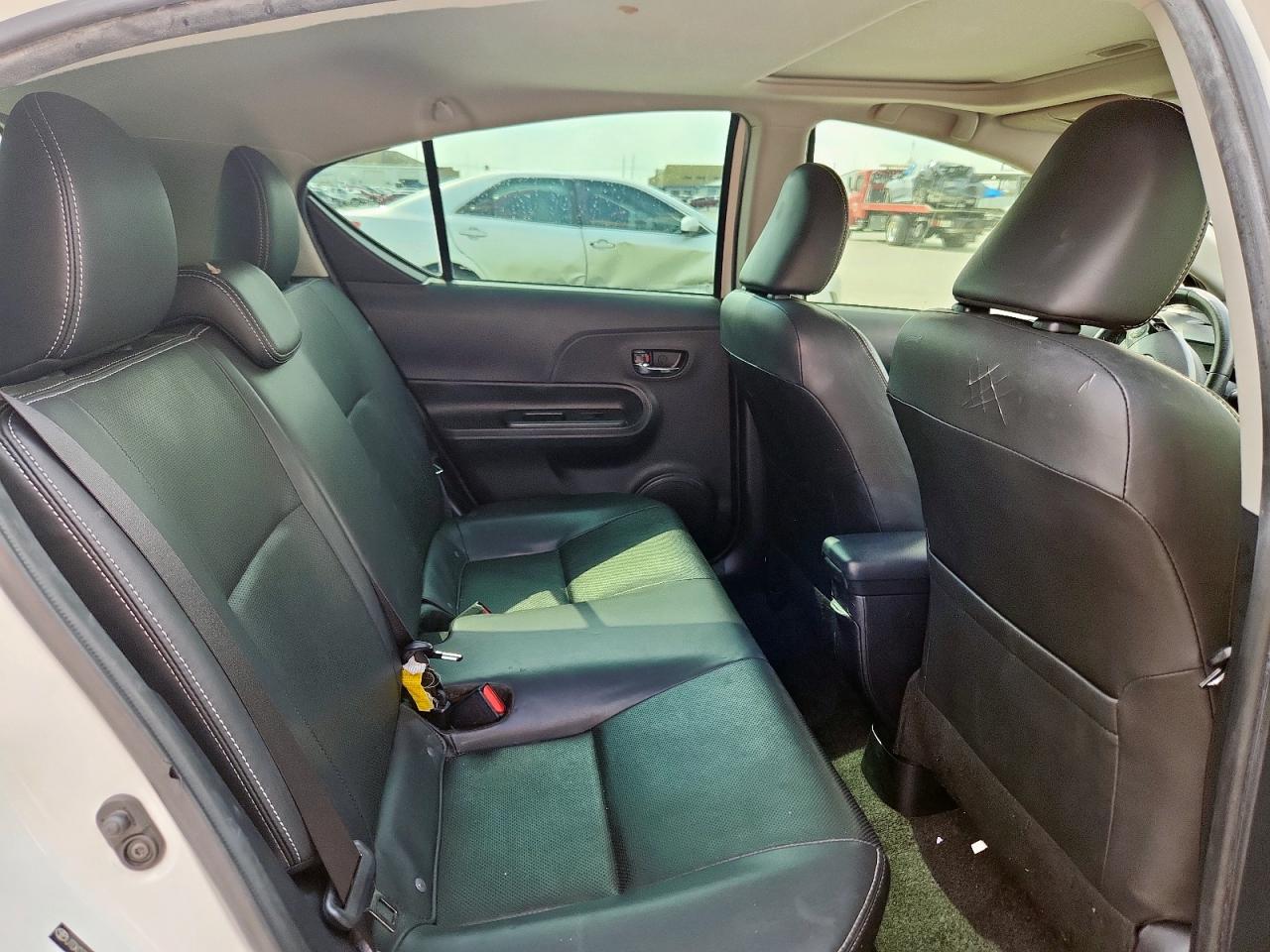 2018 Toyota Prius C VIN: JTDKDTB33J1608208 Lot: 70415265