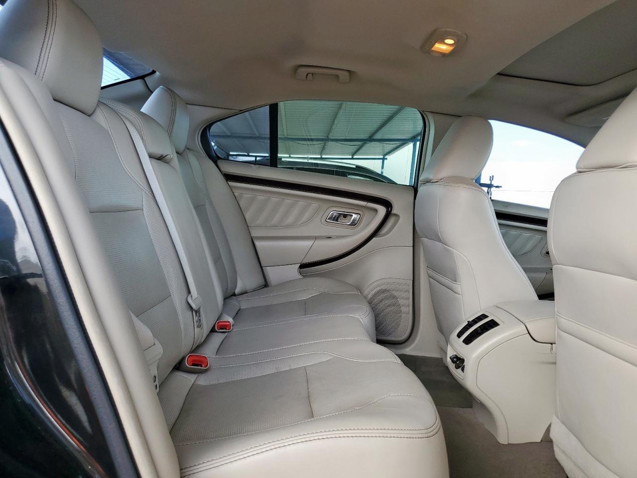 2011 Ford Taurus Limited VIN: 1FAHP2FW4BG108692 Lot: 69040725