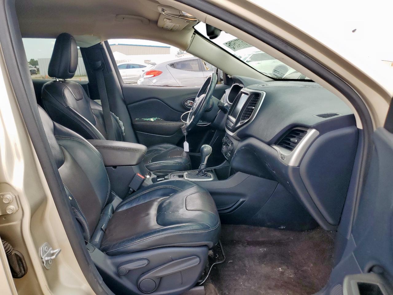 2015 Jeep Cherokee Limited VIN: 1C4PJLDB3FW580455 Lot: 67745915