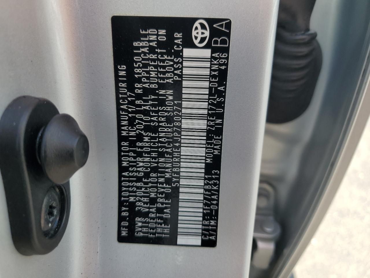 2018 Toyota Corolla L VIN: 5YFBURHE4JP780271 Lot: 69546785