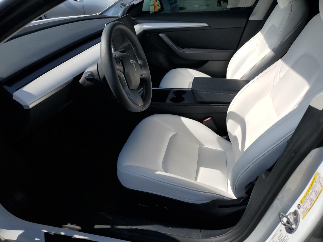 2022 Tesla Model 3 VIN: 5YJ3E1EB1NF272211 Lot: 68860945