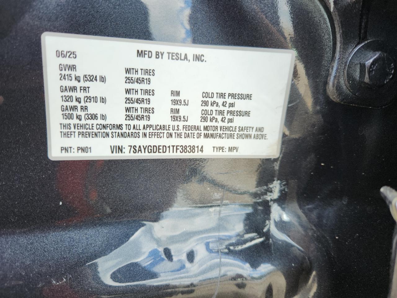 2026 Tesla Model Y VIN: 7SAYGDED1TF383814 Lot: 70548585