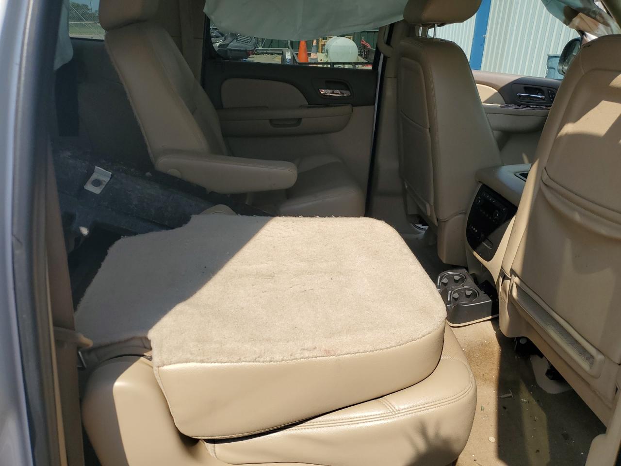 2012 Chevrolet Suburban K1500 Ltz VIN: 1GNSKKE75CR142422 Lot: 67745535