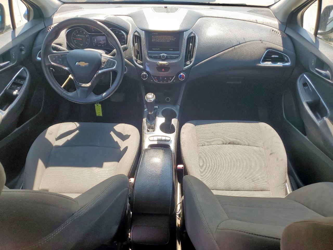 2019 Chevrolet Cruze Lt VIN: 1G1BE5SM2K7131120 Lot: 68547895