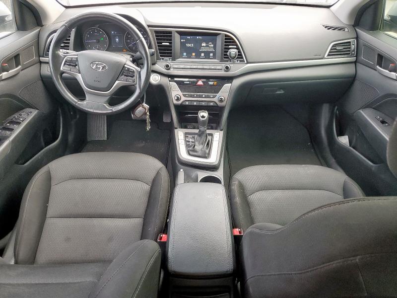 HYUNDAI ELANTRA 2017 Серебристый