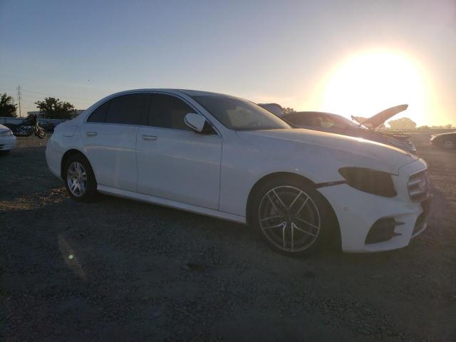 Sedans MERCEDES-BENZ E-CLASS 2017 Biały