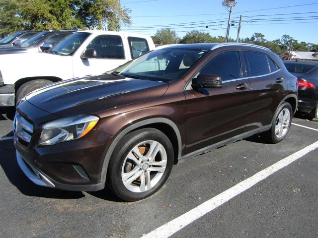 Parquets MERCEDES-BENZ GLA-CLASS 2015 Brązowy