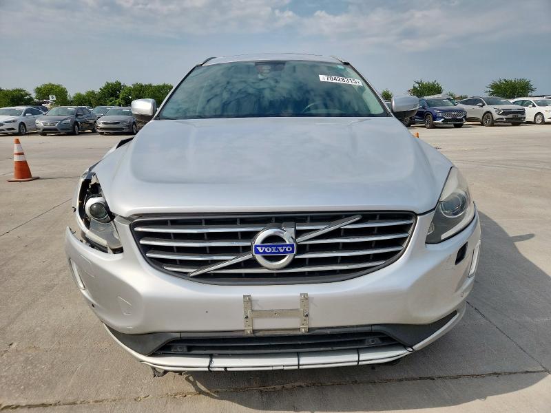 Паркетники VOLVO XC60 2017 Серебристый