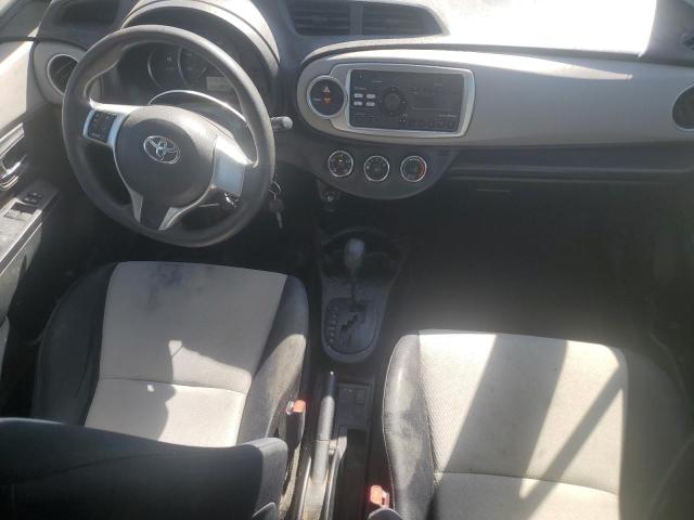Hatchbacks TOYOTA YARIS 2012 Srebrny
