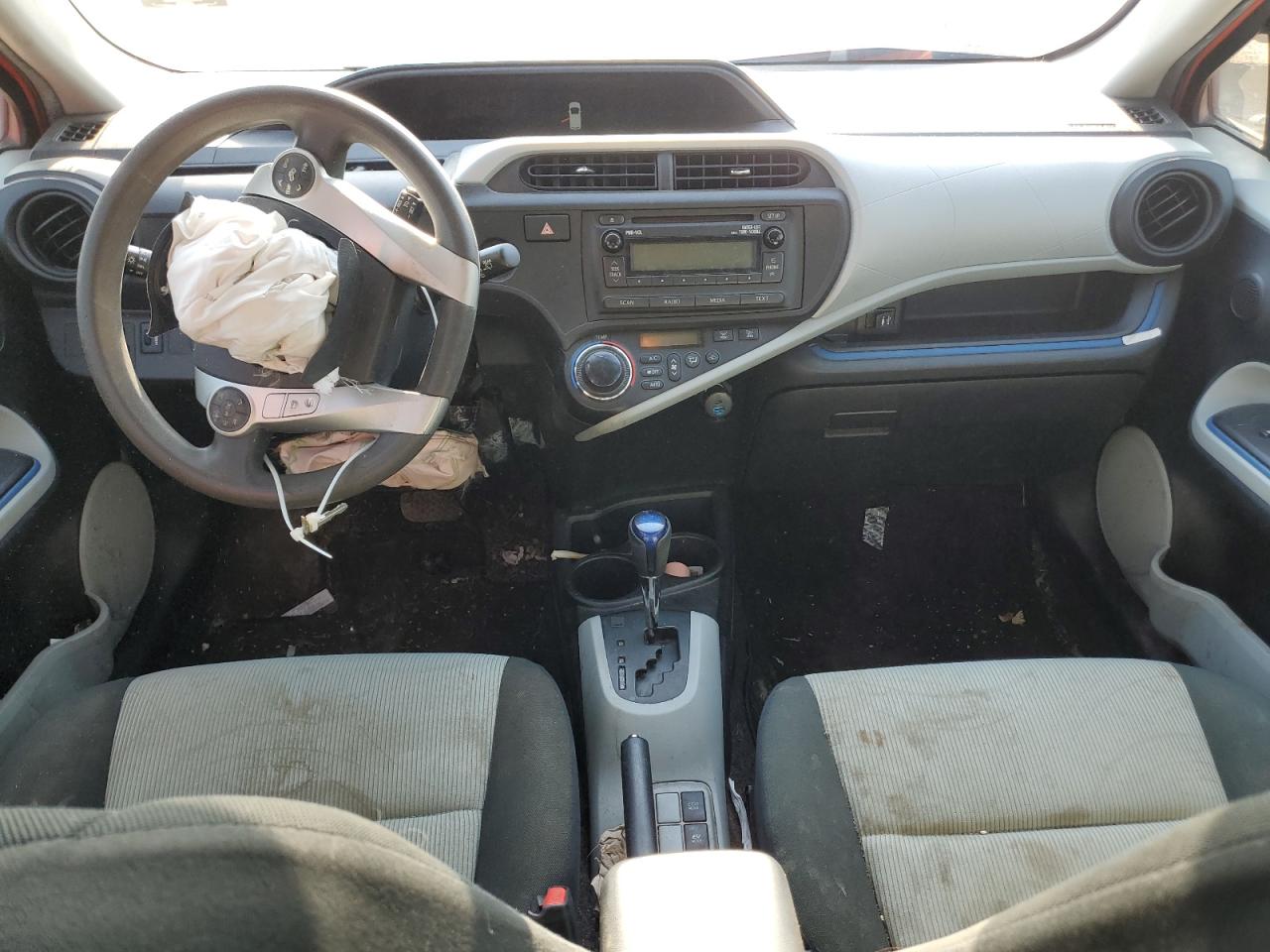 2012 Toyota Prius C VIN: JTDKDTB31C1012033 Lot: 68552355